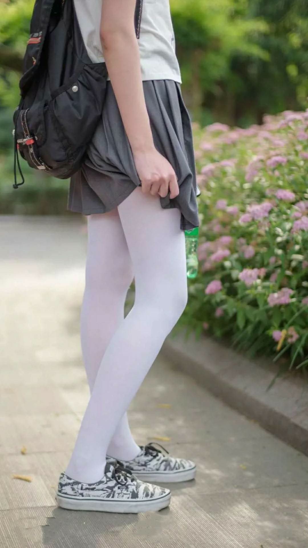 《电竞比赛中的道德与伦理：行业自我规范的重要性》，电竞比赛选手行为准则